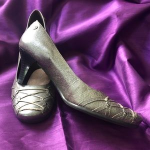 Hush Puppies Admire Leather Pumps size 9